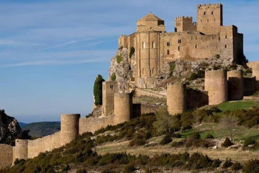 Turisticos Mallos De Huesca Ayerbe