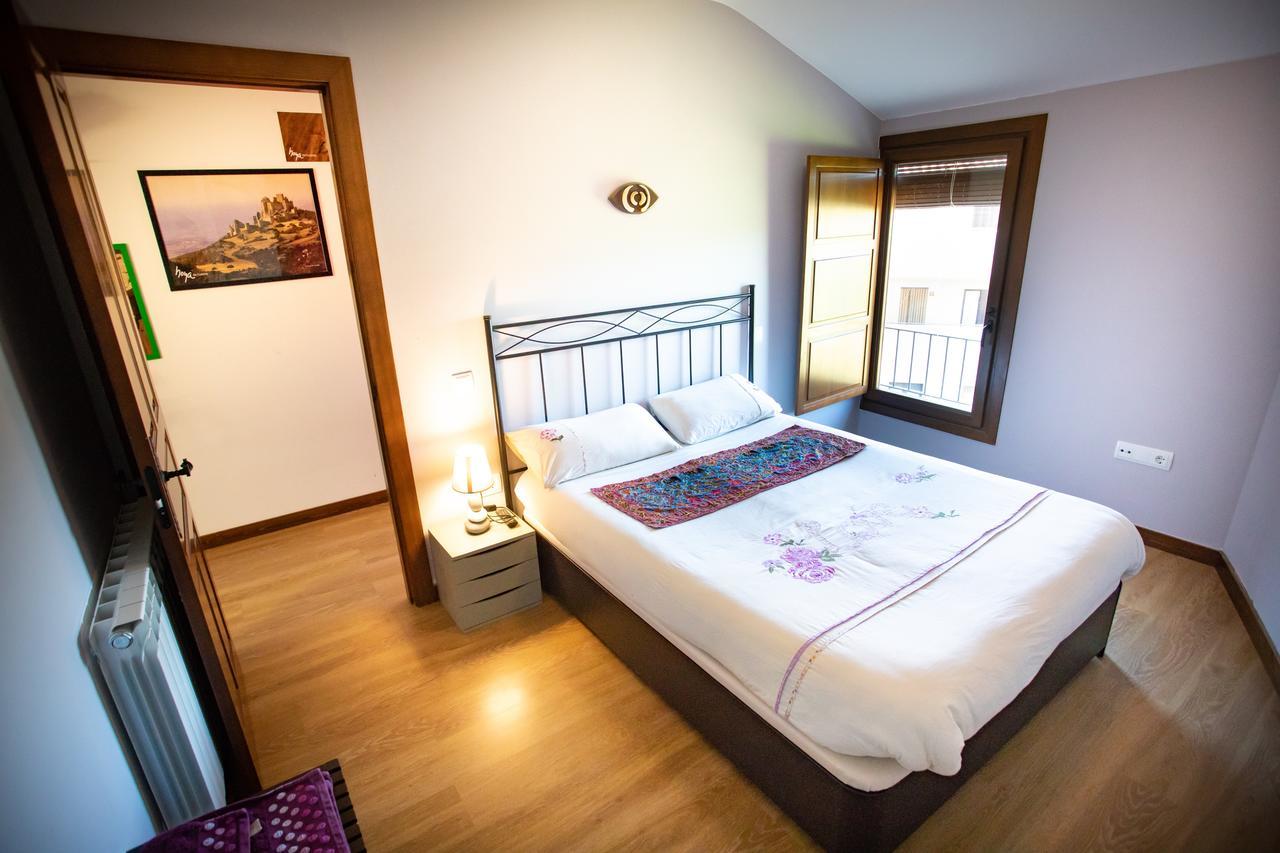 Apartament Turisticos Mallos De Huesca